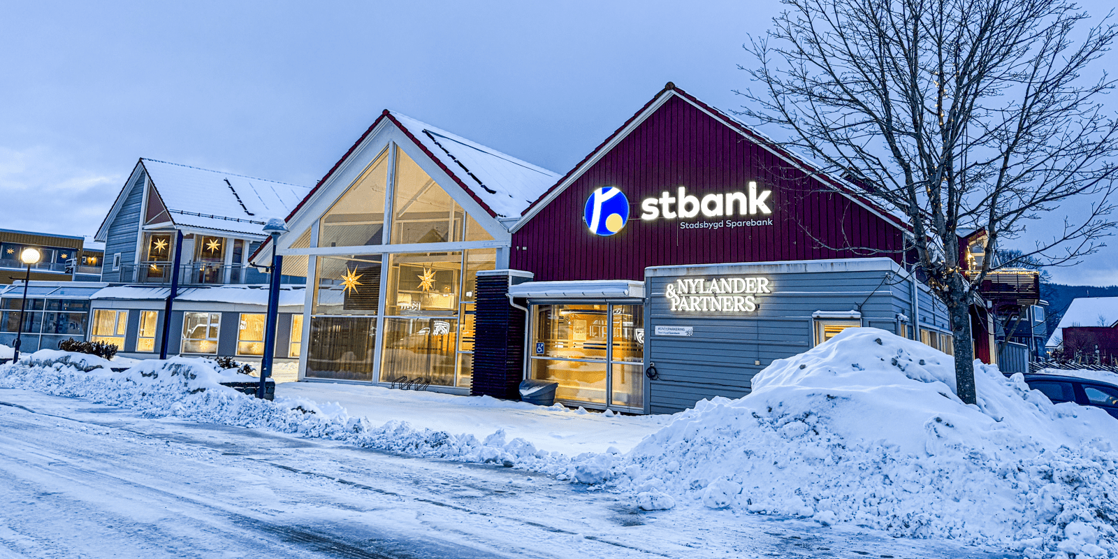 Rissahovedkontor i vinterstemning